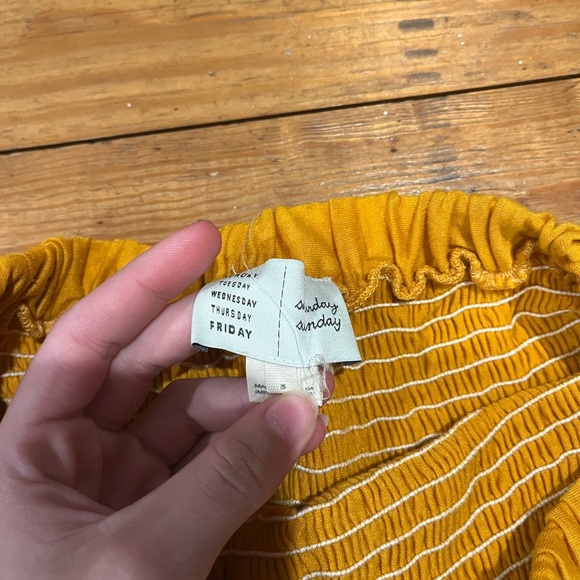 (208) —YELLOW SKIRT— - Picture 3 of 5